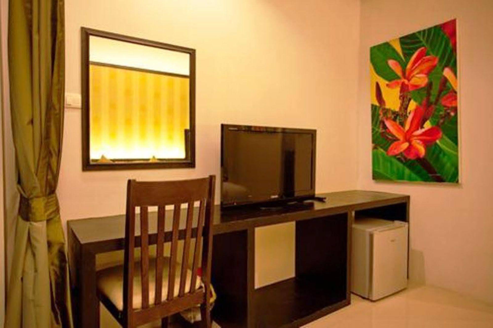 Kata Green Beach Hotel ภายนอก รูปภาพ