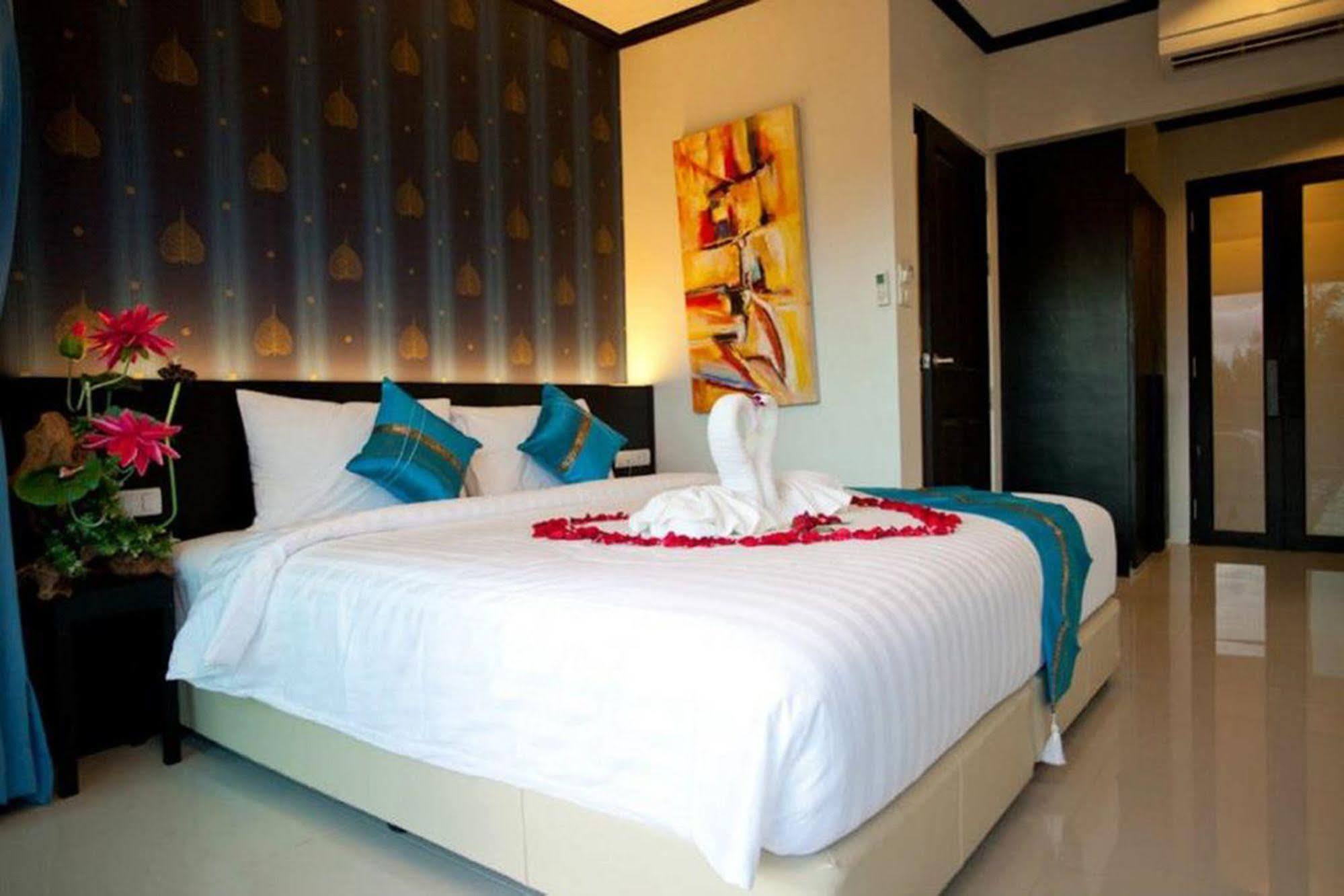 Kata Green Beach Hotel ภายนอก รูปภาพ
