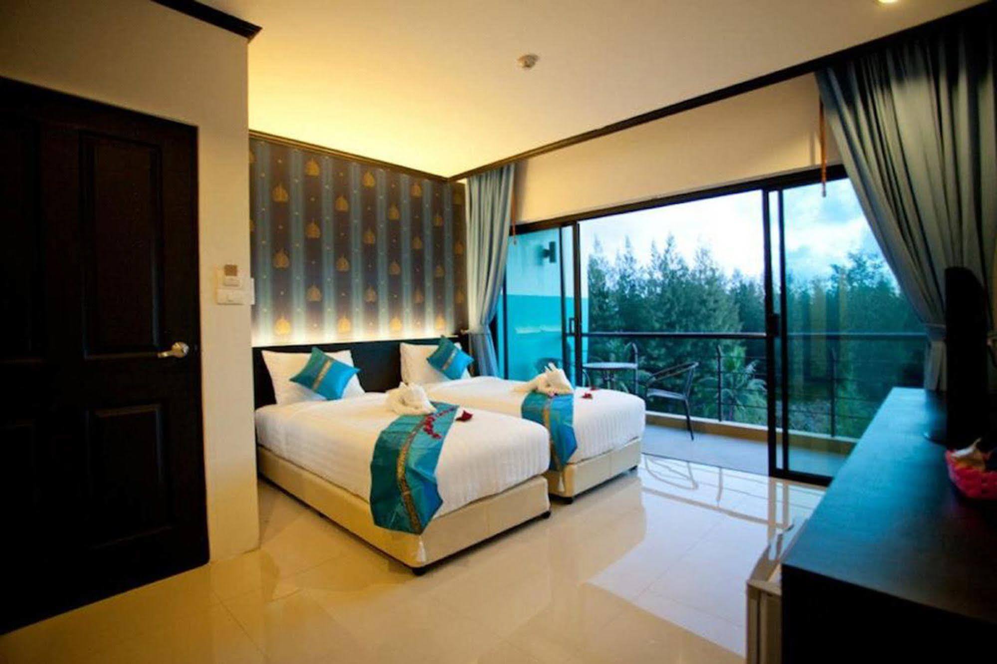 Kata Green Beach Hotel ภายนอก รูปภาพ