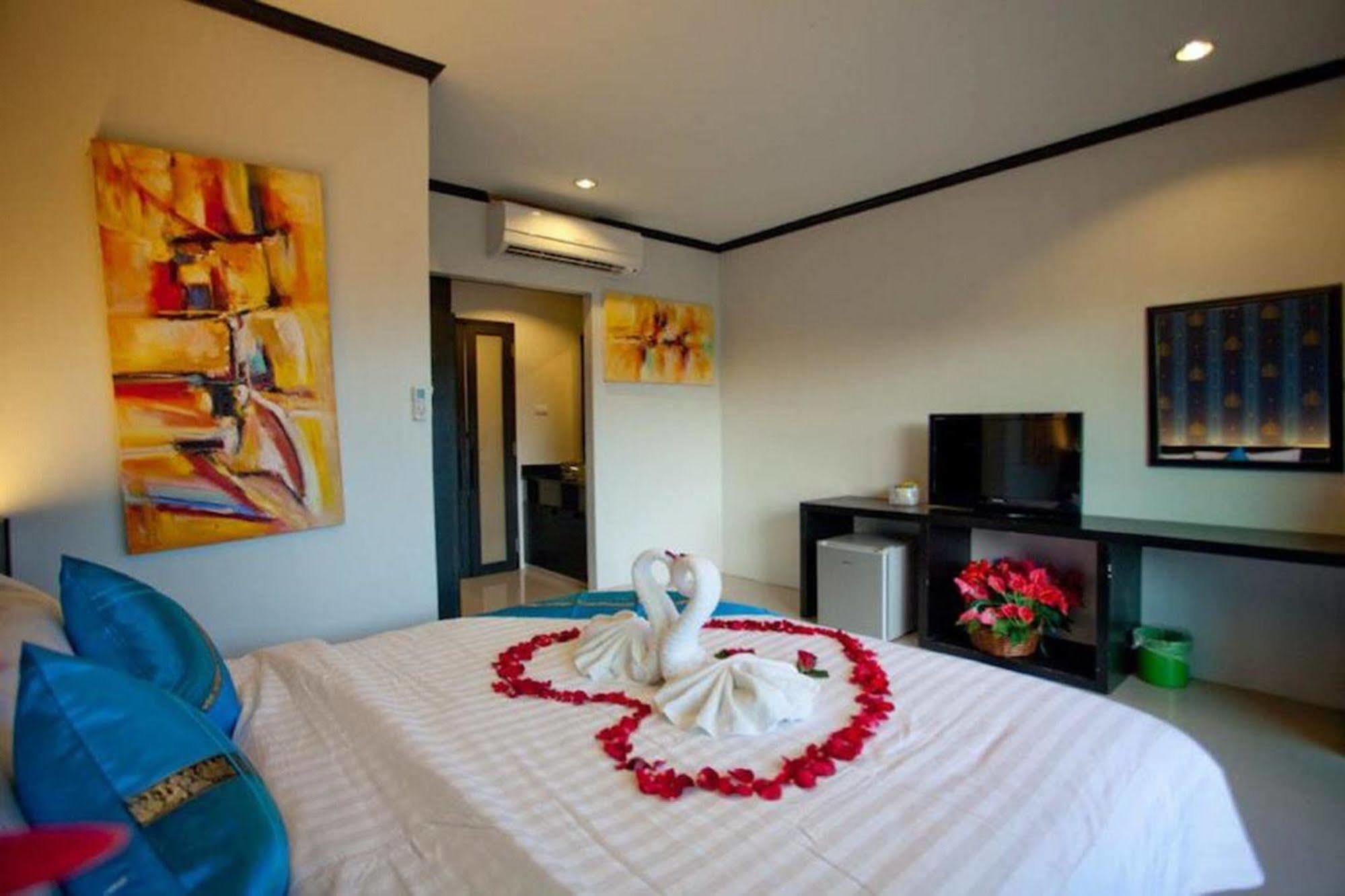 Kata Green Beach Hotel ภายนอก รูปภาพ