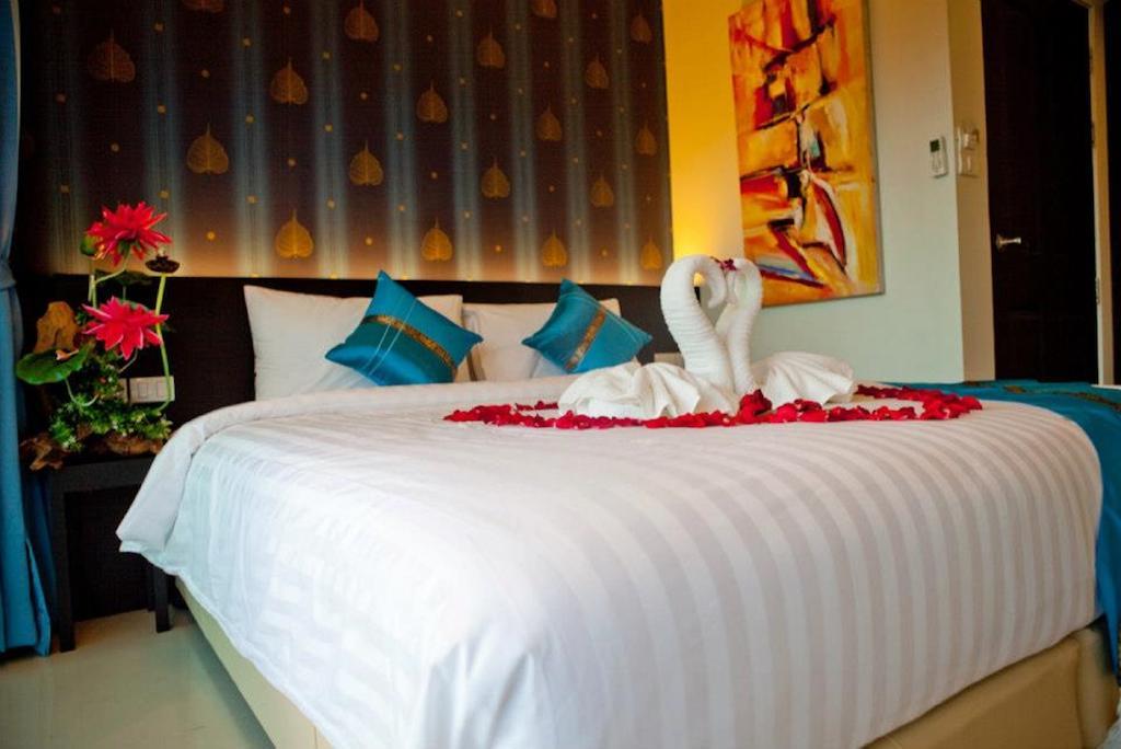 Kata Green Beach Hotel ภายนอก รูปภาพ